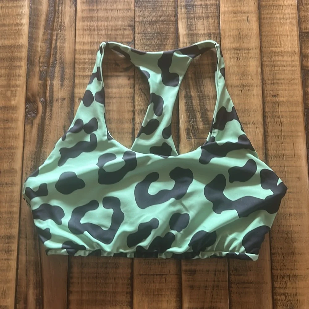 Beach Riot Rocky Top in Green Leopard - Picture 3 of 8